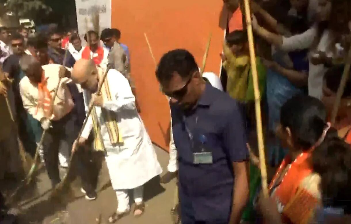 Swachhata Hi Seva: Home Minister Amit Shah cleans roads, participates in Shramdaan for Cleanliness program in Ahmedabad | Watch here