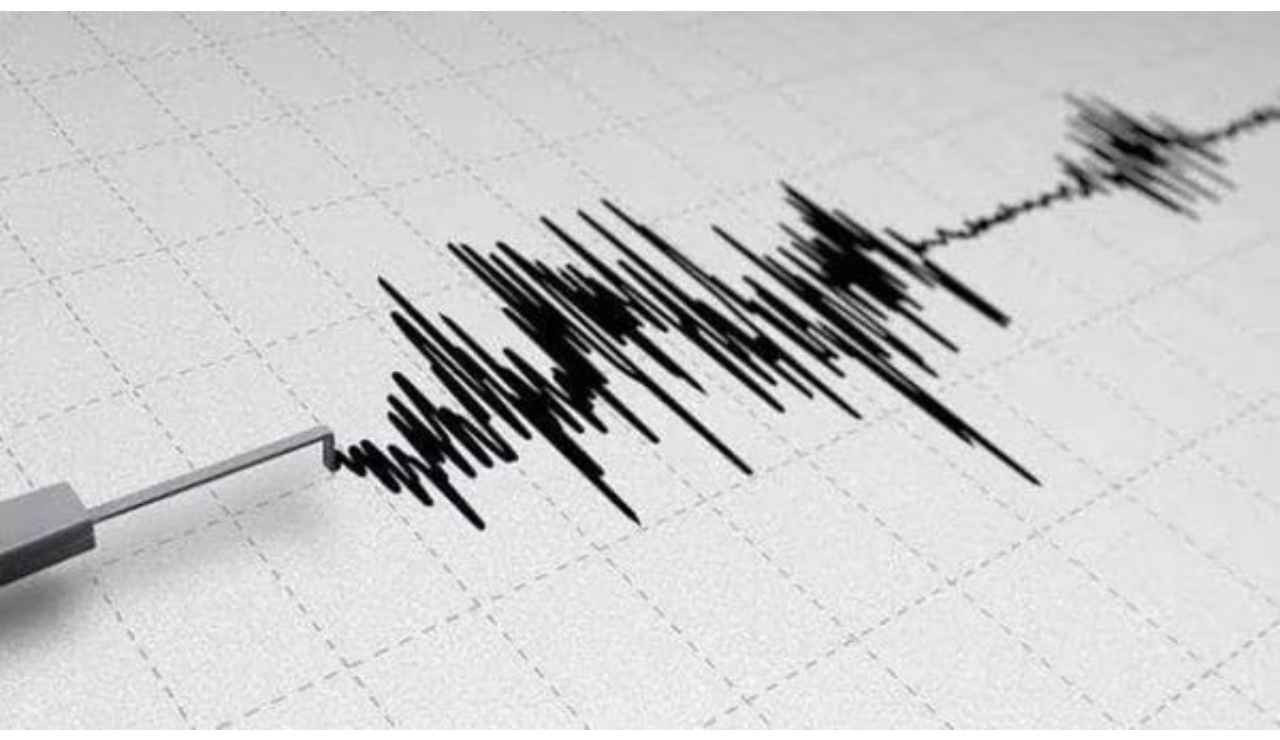 Earthquake of 6.2 on Richter scale jolts Delhi-NCR  