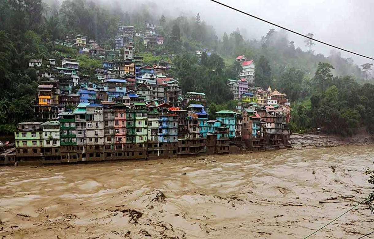 Sikkim flood: 19 dead, 100 missing, 3000 stranded, government issues alert