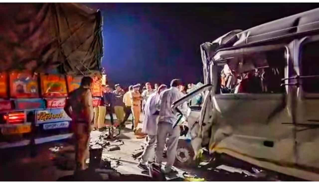 Samruddhi Expressway accident: 12 person dead, 23 others injured as speeding mini bus hits container in Maharashtra Chhatrapati Sambhajinagar district