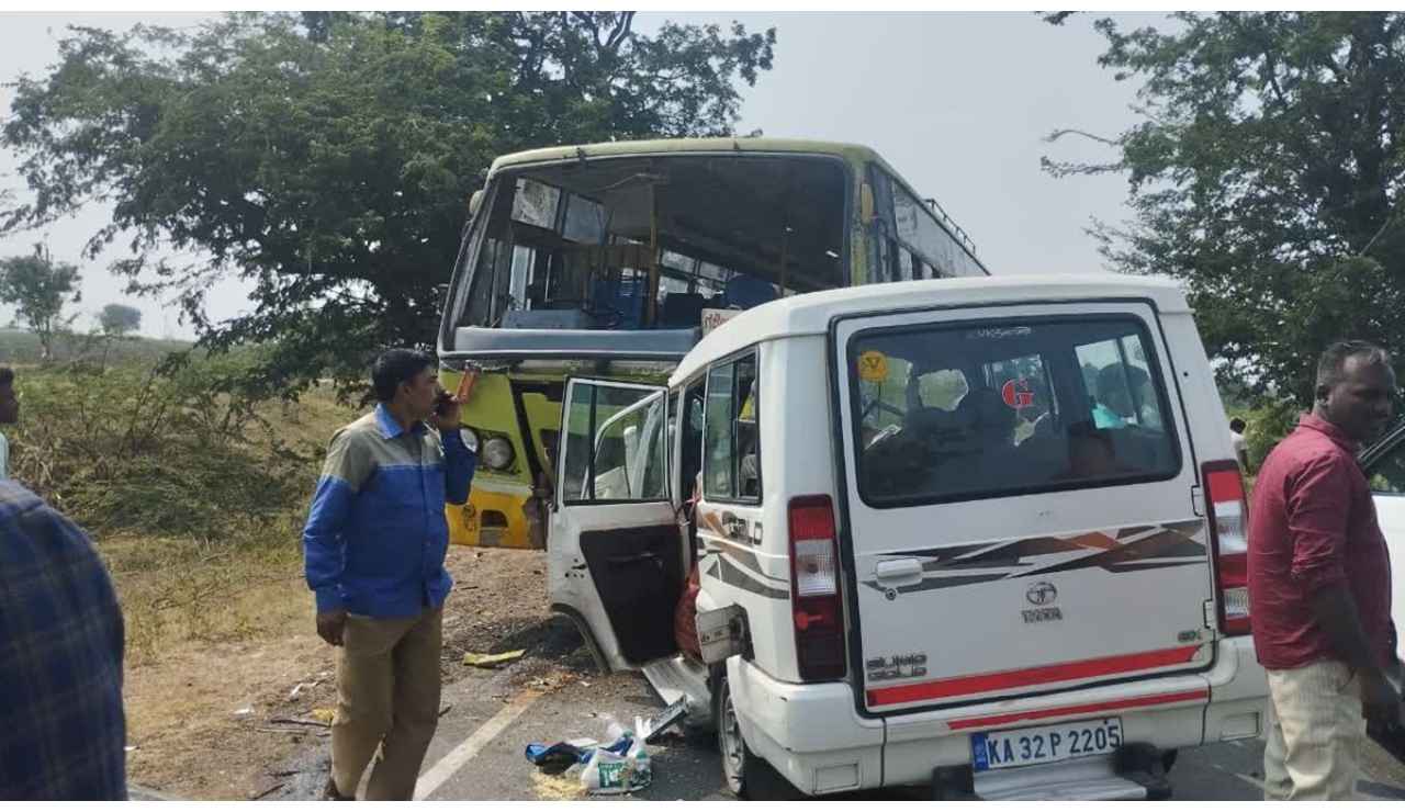 Six persons killed, 3 persons injured as car collides with state government bus in Gadag district of Karnataka