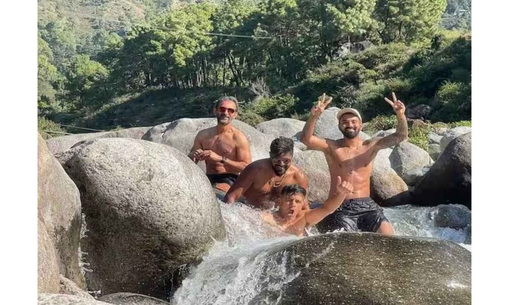 KL Rahul shares pictures from his trips featuring himself, Rahul Dravid, batting coach Vikram Rathour
