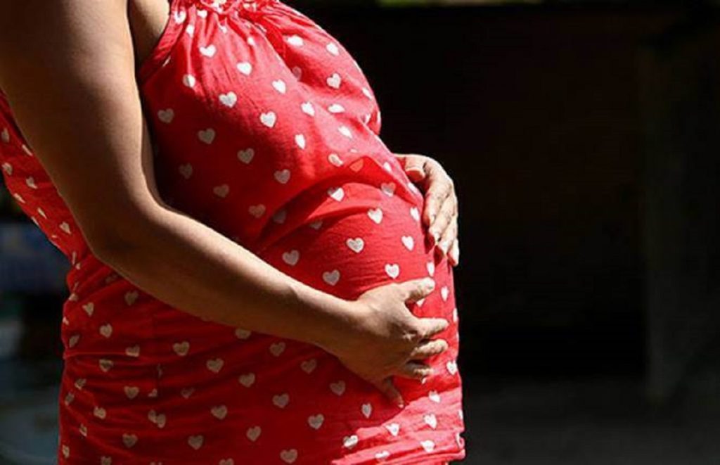 अधिक उम्र में भी बन सकेंगी मां, ग्रीस ने किया शोध 2 pregnancy