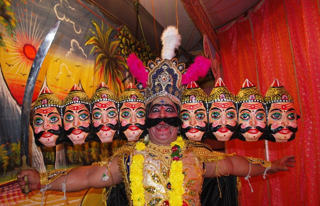 दुर्गापूजा विशेष:दुर्गापूजा की रामलीला का लंबा है इतिहास, देश की प्रसिद्ध रामलीलाओं के बारे में जानिए 2 Mathura 2