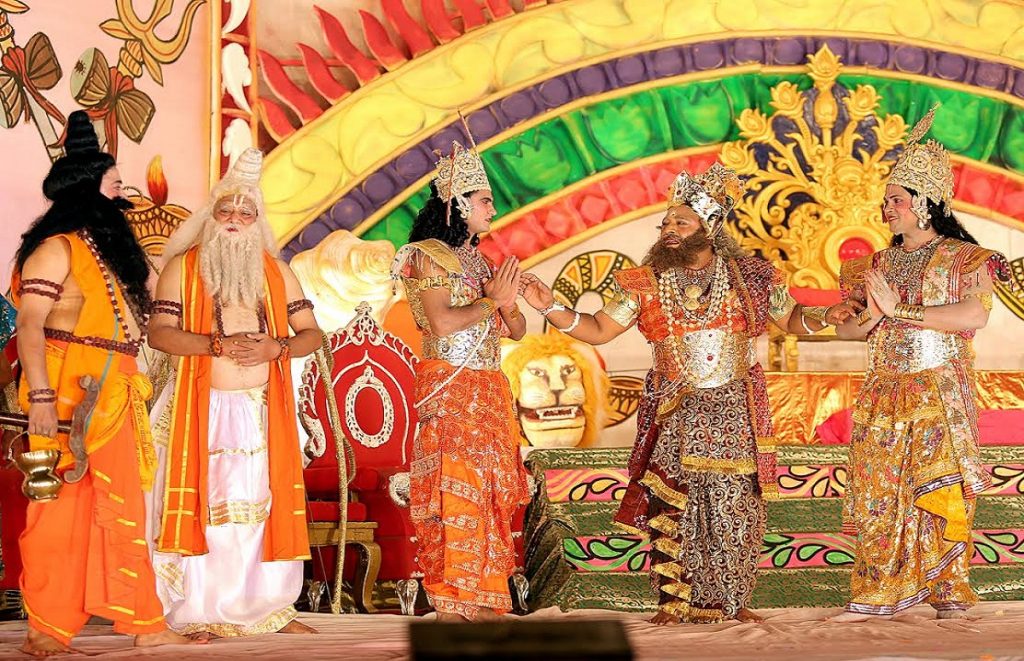 दुर्गापूजा विशेष:दुर्गापूजा की रामलीला का लंबा है इतिहास, देश की प्रसिद्ध रामलीलाओं के बारे में जानिए 3 ram