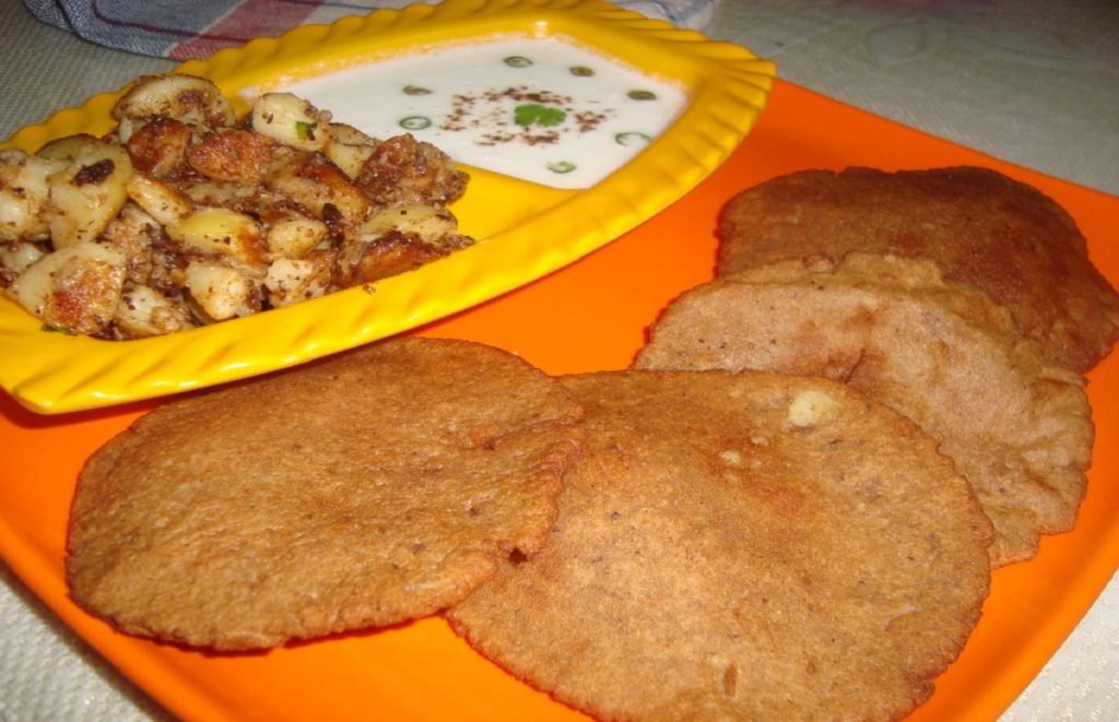 दुर्गापूजा विशेष: वजन बढ़ने की चिंता से हो जाएं मुक्त, ट्राय करे कुट्टु की खिचड़ी 1 DSC07069 1024x768 1 1