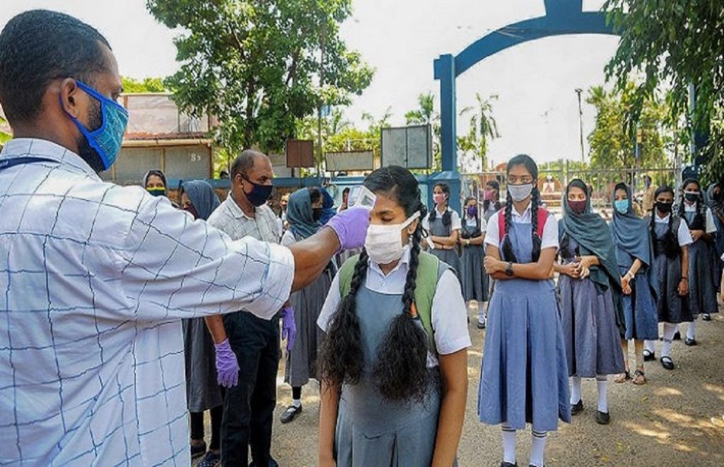 दिल्ली एनसीआर में खुले स्कूल, कक्षा में 50 फीसदी छात्रों की होगी उपस्थिति 2 school