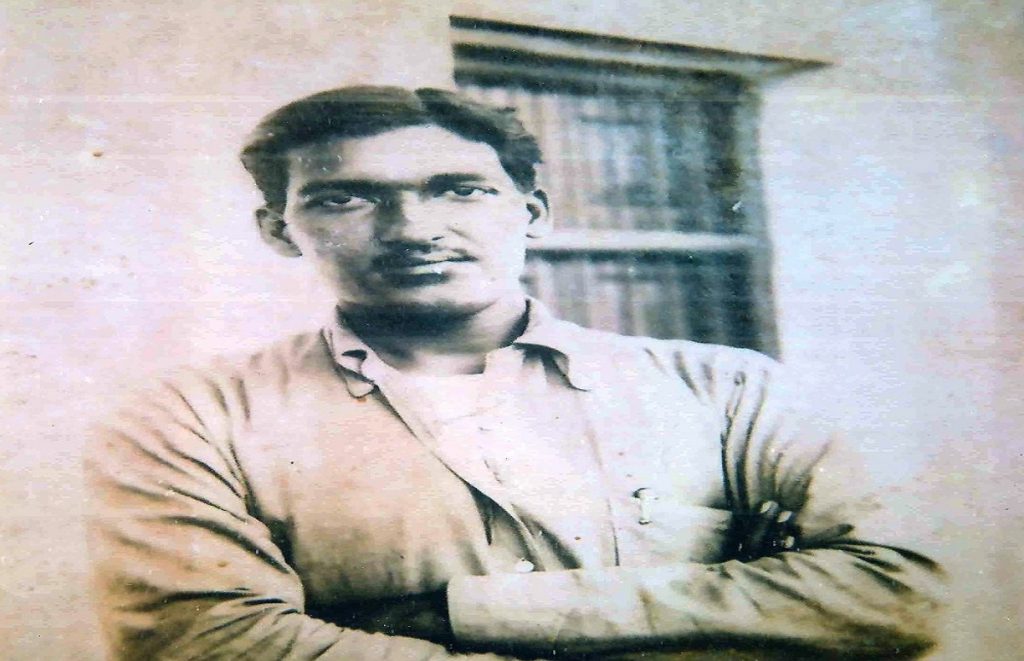 आजादी के बाद पहली बार घाटी में मना "Black Day" जानिए क्यों ? 3 Ashfaqullah 1