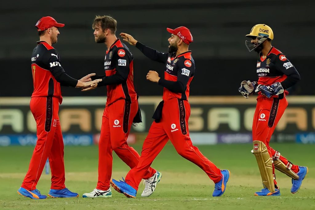 IPL 2021 में कौन सी चार टीमें पहुंची प्लेऑफ में, जानें कैसा रहा इन टीमों का सफर 3 royal challengers bangalore
