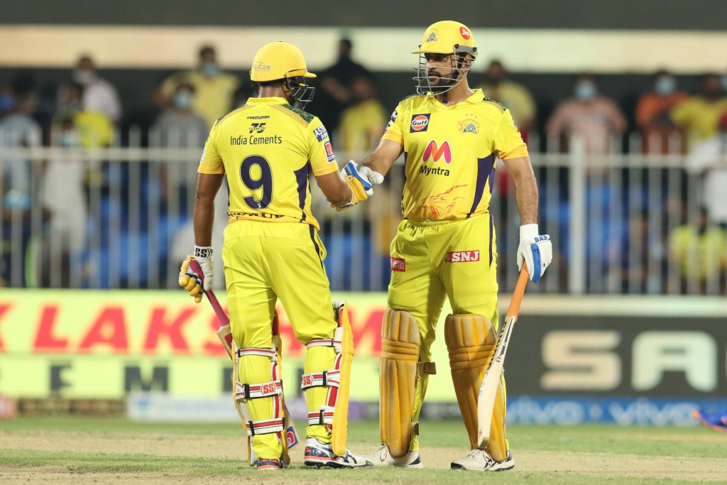 IPL 2021 में कौन सी चार टीमें पहुंची प्लेऑफ में, जानें कैसा रहा इन टीमों का सफर 2 dhoni