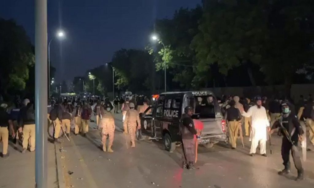 सुकेश चंद्रशेखर से जुड़े मामले में जैकलीन ने ED के सामने दिए बयान, जांच में कर रही हैं सहयोग: अभिनेत्री के प्रवक्ता, पढ़ें 23 अक्टूबर की सभी बड़ी खबरें... 9 lahore protest