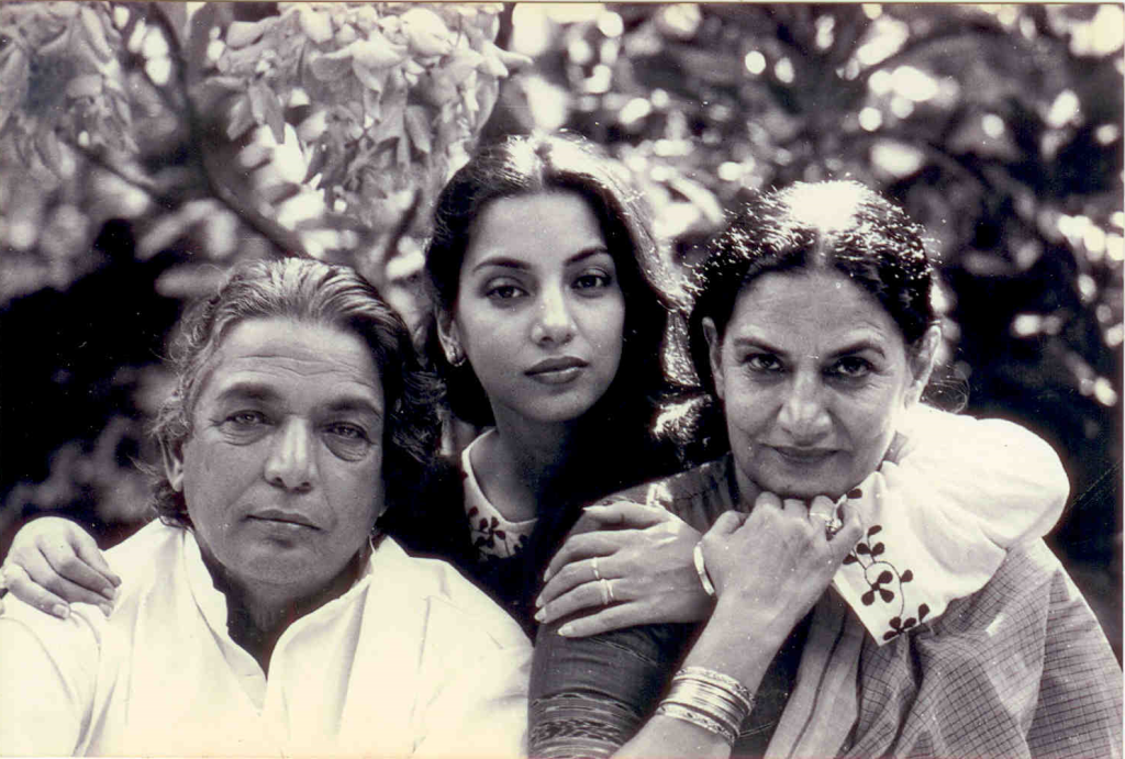 Kaifi Azmi with daughter Shabana Azmi and wife Shaukat Azmi