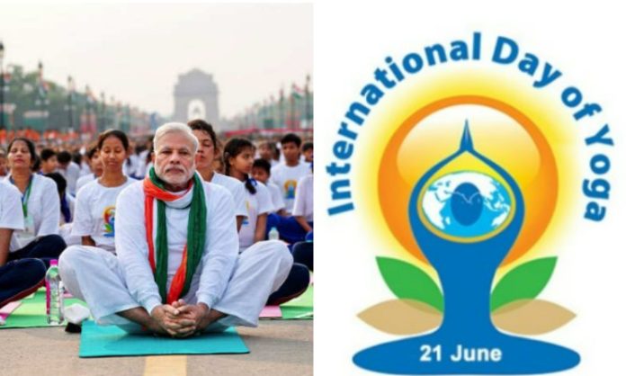 International Yoga Day 2023:लोगों के साथ इंडिया गेट पर योग करते पीएम मोदी (फाइल फोटो)